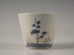 *.* the first period Imari blue and white ceramics flower . writing soba sake cup flawless completion goods Edo the first period 38kw115