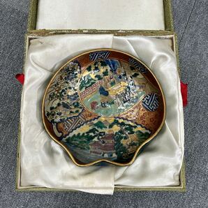 九谷焼 色絵金彩 花鳥 風景 賢人唐子 時代物 在銘 貝型 鉢 陶器の画像10