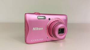 1504　美品　ニコン Nikon COOLPIX S3700 コンパクトデジタルカメラ　通電確認　ユーズド　現状品　