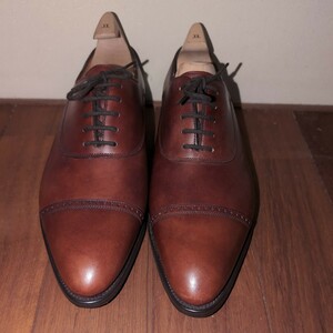 JOHN LOBB