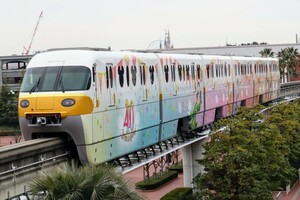 ★[1-4417]鉄道写真:ディズニーリゾートライン(イエロー/東京ディズニーリゾート40周年 ドリームゴーラウンドライナー)★Lサイズ