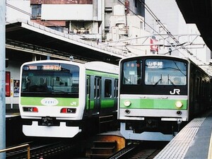 ◆[102-2]鉄道写真:JR 205系とE231系500番台(山手線)の並び◆2Lサイズ