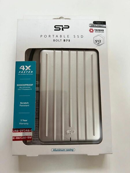 新品未使用　シリコンパワー製　外付けSSD 512GB