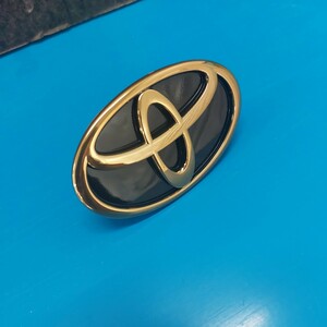 TOYOTA GOLD EMBLEM トヨタ ゴールドエンブレム 75311-20390 フロントエンブレム 