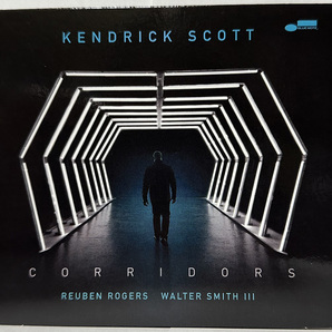 Corridors / Kendrick Scottの画像1