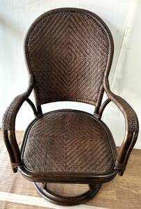 籐製品 籐家具　ラタンイス 360度回転座椅子 チェア インテリア家具　クッション付 美品