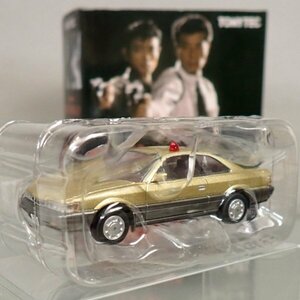 * Tomica Limited Vintage Neo .. not ..05 Nissan Leopard ( gold ) theater version [ again .. not ..]*