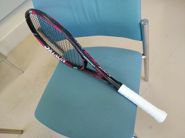 お買い得！SRIXON REVO CZ 100S 硬式用テニスラケットスリクソン