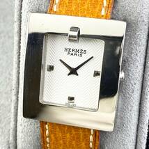 【1円〜】HERMES エルメス 腕時計 メンズ レディース兼用 ベルトウォッチ ホワイト文字盤 □D刻印 スクエア 可動品_画像1