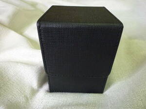 トレカ　デッキケース　レザー　黒　約80-100枚収納　縦入れ　トレーディング カード　カードケース ストレージボックス 未使用 在庫限り