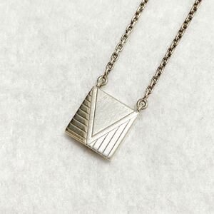 Louis Vuitton パンダンティフ V ネックレス silver 925 ヴィトン necklace accessory brand ブランド スクエア ペンダント シルバー