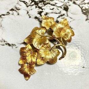Christian Dior ブローチ ヴィンテージ アクセサリー 装飾品 ゴールドカラー ディオール vintage accessory jewelry リーフ