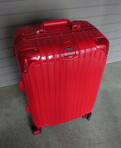 超美品！　送料込み！　Sサイズ　スーツケース　人気色レッド