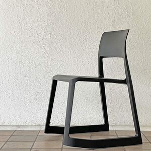 ◇ ヴィトラ Vitra ティプトン Tip Ton ワークチェア スタッキングチェア デスクチェア チルト機能 ブラック 定価 \42,900-