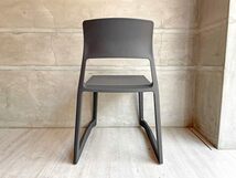 ♪ ヴィトラ Vitra ティプトン Tip Ton ワークチェア ダイニングチェア デスクチェア ブラック スタッキング チルト機能 定価￥42,900-_画像4