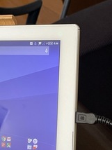 ソニー Xperia Z4 Tablet SOT31 au 判定〇 ホワイト☆ SO-05G同型 タブレット本体 ※バッテリー難あり 動作品 訳あり 【送料無料】_画像4