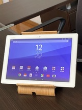 ソニー Xperia Z4 Tablet SOT31 au 判定〇 ホワイト☆ SO-05G同型 タブレット本体 ※バッテリー難あり 動作品 訳あり 【送料無料】_画像3