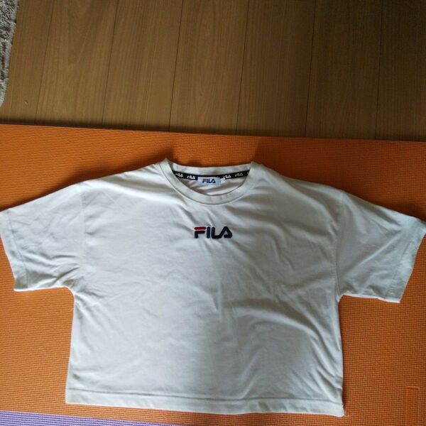 FILA Tシャツ ロゴ刺繍