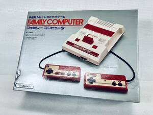 R7941C 【ビンテージ】 Nintendo HVC-001 FAMILY COMPUTER / 任天堂 ファミリーコンピューター 本体 元箱取説