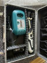 makita TD021DS7.2V 充電式ペンインパクトドライバー中古品 マキタ アルミケース_画像3