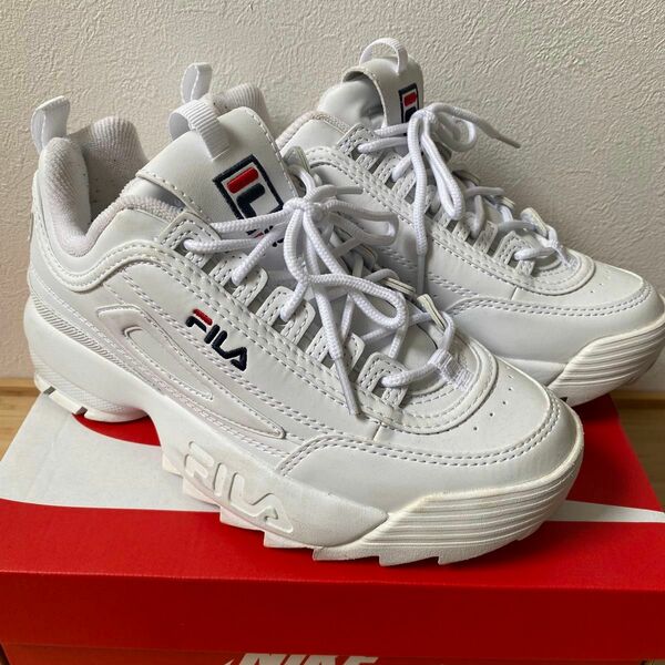 FILA スニーカー　 フィラ　　ホワイト　厚底　