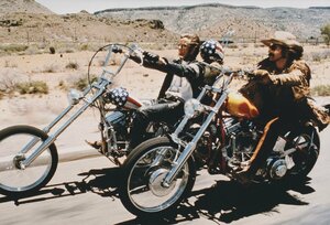 (ほぼA4サイズ) イージーライダー　Easy Rider　ピーターフォンダ　デニスホッパー　写真 約20.3x30.5cm　tempo-s0067