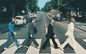 カードサイズ写真　スマホケースの中に　ビートルズ　アビーロード　THE BEATLES　ABBEY ROAD　8.5 x 5.4cm　cd0058