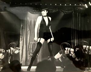 大型写真(約35.5x28cm) 　キャバレー　Cabaret　ライザミネリ 　輸入　写真　mb271