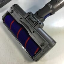 【送料無料】(051052G) dyson SV10サイクロン式コードレスクリーナー 【ワケあり】 ジャンク品_画像3