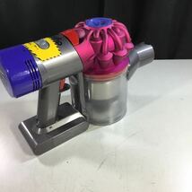 【送料無料】(051062G) dyson SV11サイクロン式コードレスクリーナー 【ワケあり】 ジャンク品_画像2