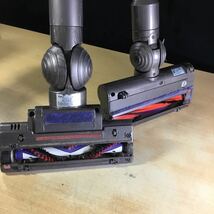 (051441G) dyson DC45/DC62 サイクロン式コードレスクリーナー ジャンク品 2台セット_画像8