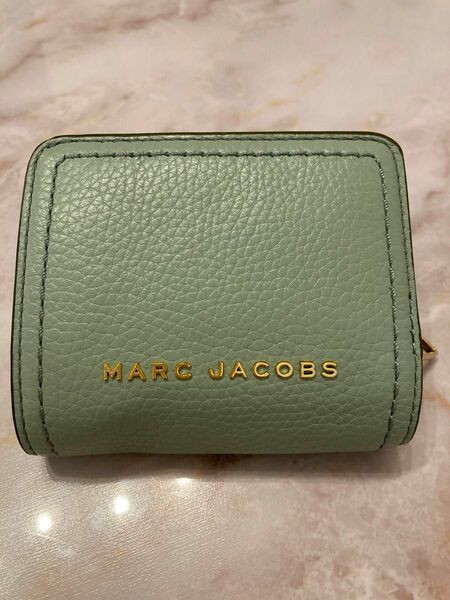 MARC JACOBS 二つ折り財布　エメラルドグリーン