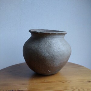 . неглазурованная керамика маленький . гончарные изделия .. зуб чёрный . маленький . ваза для цветов времена антиквариат чайная посуда ваза Tokoname 