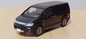 トイズキャビン　1／64　三菱　デリカD:5　コレクション　ブラックマイカ(ツートン)　カスタムホイール仕様　注意あり