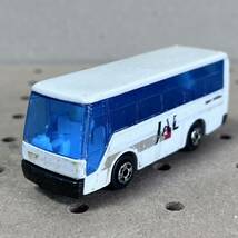 トミカサイズ　ウェリー スーパーハイデッカーバス　JAL連絡バス　ルース_画像1