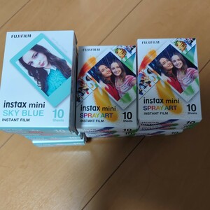 即決・送料込み！チェキフィルム intstax mini140枚(SKY BLUE×6箱、SPRAY ART×8箱)