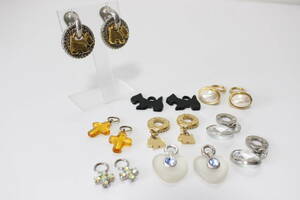 E688 beautiful goods AGATHA PARIS Agata Paris earrings charm pendant top 9 point set silver Gold pearl dog dog black VINTAGE
