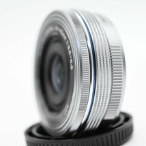 OM SYSTEM オリンパス OLYMPUS 電動式パンケーキズームレンズ M.ZUIKO DIGITAL ED 14-42mm F3.5-5.6 EZ SLV 交換レンズ_画像3