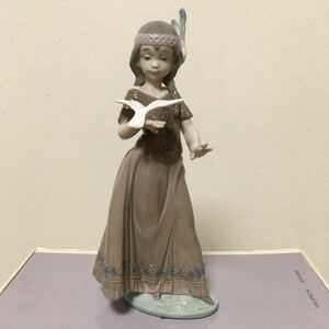 LLADRO #6153 絶版　ネイティブ・アメリカン　鳩　少女　箱付き