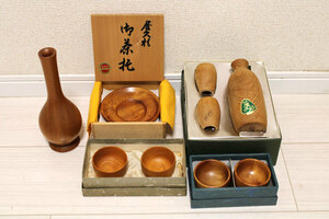 . tree shop . Japanese cedar [ sake cup and bottle .* teacup sauce * flower vase * sake cup ×2 5 point set ] paper in box unused goods natural tree World Heritage tradition handicraft 