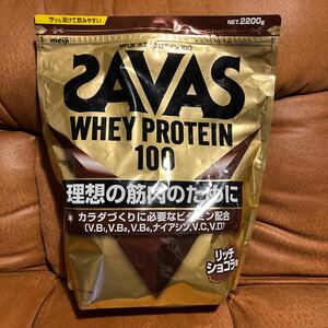 [ free shipping ] The bus (SAVAS) whey protein 100 Ricci chocolate taste 2200g Meiji .tore protein spoon attaching 