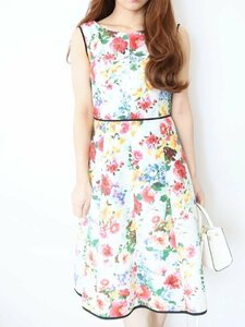 【送料込】TOCCA トッカ ワンピース 洗える LOVE GARDENドレス XSサイズ 00 オフホワイトレッド他 花柄 定価36300円 日本製 s6436936