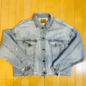 AMERICAN EAGLE ダメージデニムジャケット