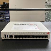 ●054【通電未確認】Fortinet FortiGate 60E FG-60E ファイアウォール FW セキュアSD-WAN セキュリティ フォーティネット 統合脅威管理 UTM_画像2