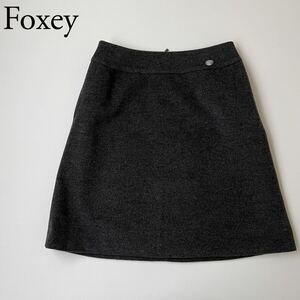 美品 FOXEY BOUTIQUE フォクシーブティック フレアスカート　タイトスカート ロゴプレート ウールカシミヤ　スタイルミニレディース