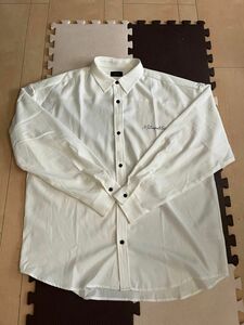 白 長袖シャツ ホワイト カジュアルシャツ、オーバーサイズ Yシャツ