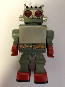  tin plate tv robot moveable goods movement while eyes . light ., tv screen .. -. Showa Retro toy vintage toy antique toy 