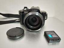 Panasonic LUMIX DMC-FZ10 中古　ジャンク品　デジタルカメラ_画像1