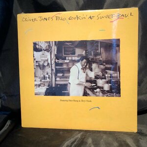 Oliver Jones Trio / Cookin' At Sweet Basil LP Justin Time