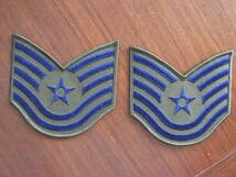 r米空軍三等軍曹、二等軍曹と技術軍曹の作業着用階級章と437空軍憲兵中隊のパッチ_画像3